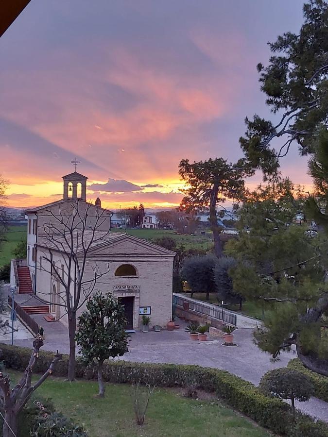 Monolocali B&B Santa Maria Apparente ชิวิตาโนวา มาร์เค ภายนอก รูปภาพ
