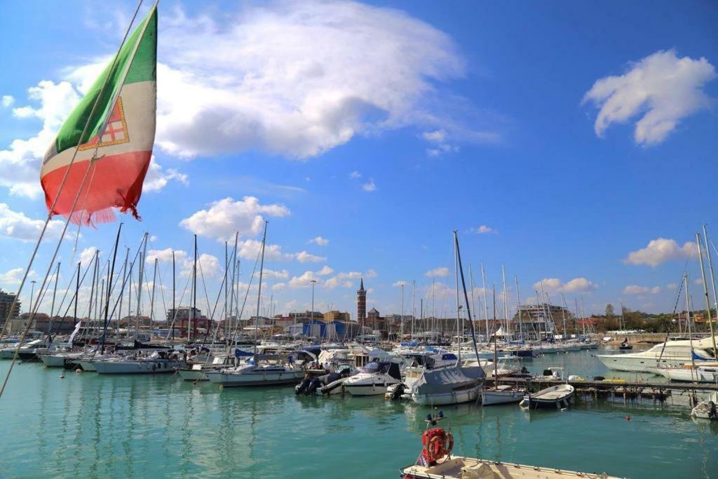 Monolocali B&B Santa Maria Apparente ชิวิตาโนวา มาร์เค ภายนอก รูปภาพ