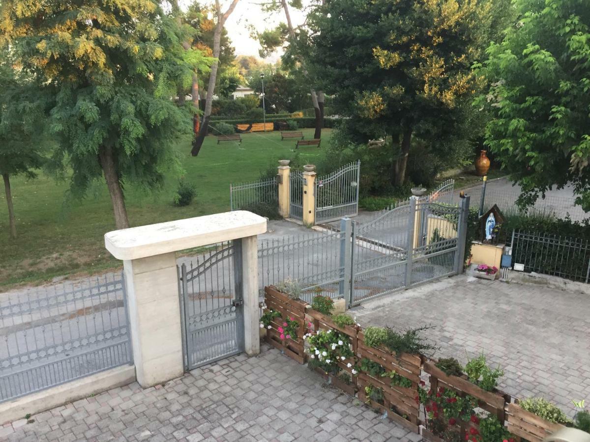 Monolocali B&B Santa Maria Apparente ชิวิตาโนวา มาร์เค ภายนอก รูปภาพ
