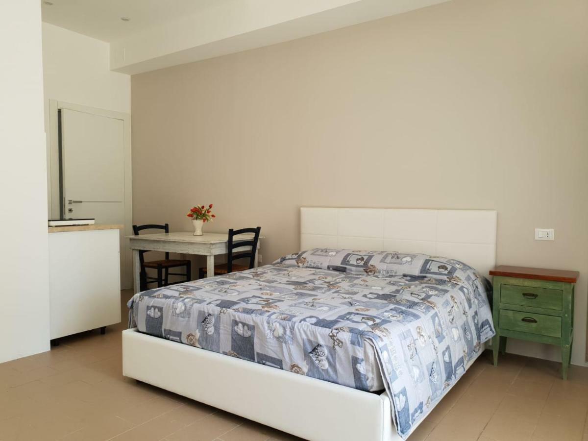 Monolocali B&B Santa Maria Apparente ชิวิตาโนวา มาร์เค ภายนอก รูปภาพ